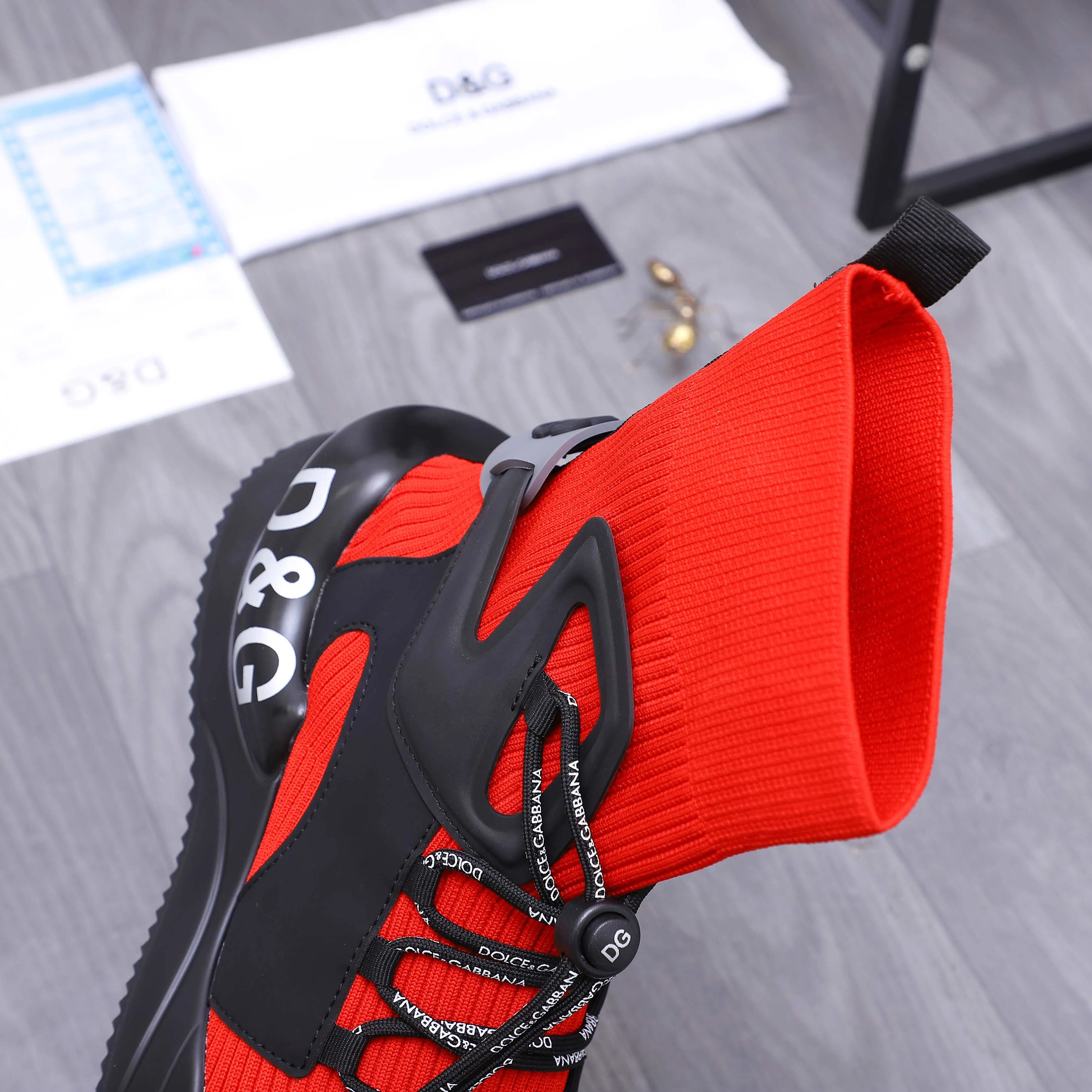 Men's shoes 💰442 Product trademark: DG (Dolce & Gabbana) casual shoes for couples. Regular size: 36-46 (45.46 is custom-made and non-returnable) Product materials: Selected knitted breathable spliced ​​cowhide upper, cowhide insole, original outsole